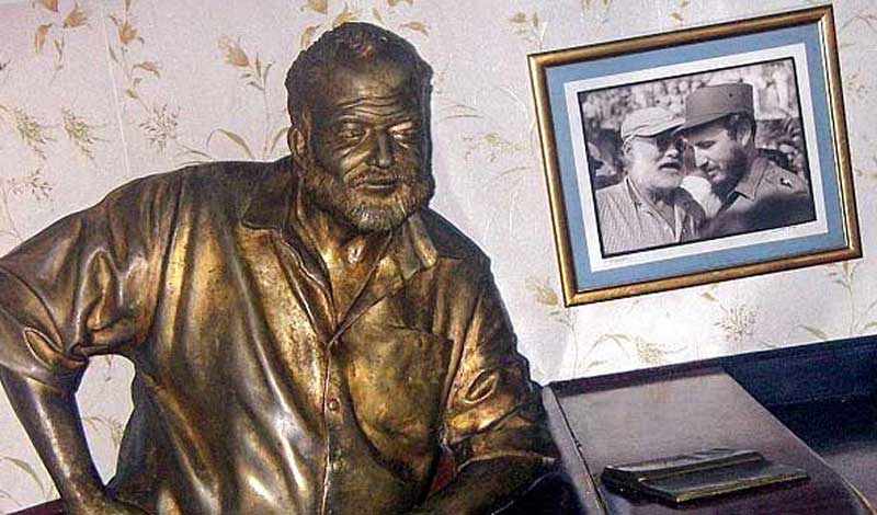 Proč nebyl Hemingway tím, o čem psal. Proč byl v podstatě obyčejný zbabělec